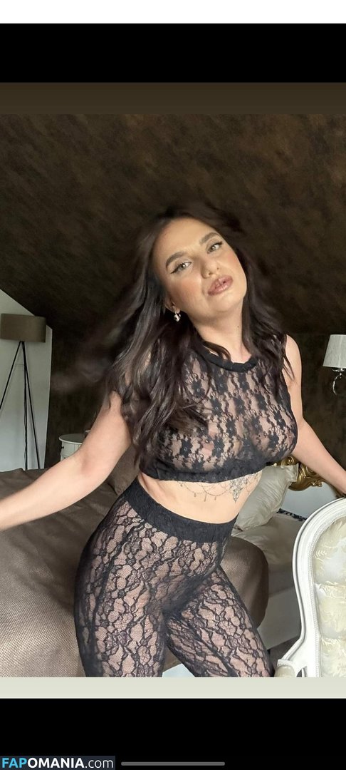 baby.meryy93 / babysmile8730 Nu OnlyFans  Photo fuitée #20