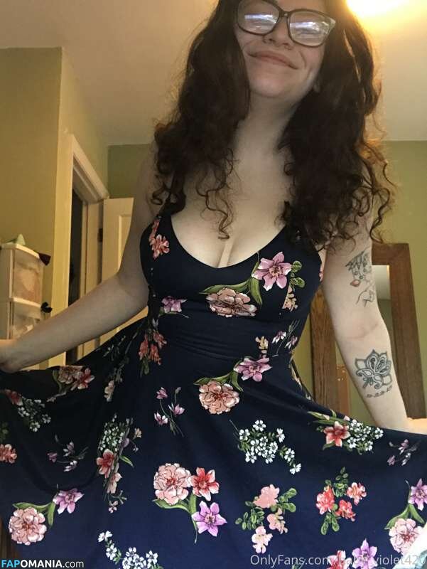 420baby_violet / BABY VIOLET / baby_violet420 / https: Nu OnlyFans  Photo fuitée #8