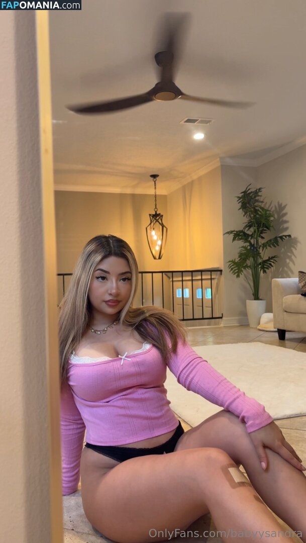 babyysandra Nu OnlyFans  Photo fuitée #18
