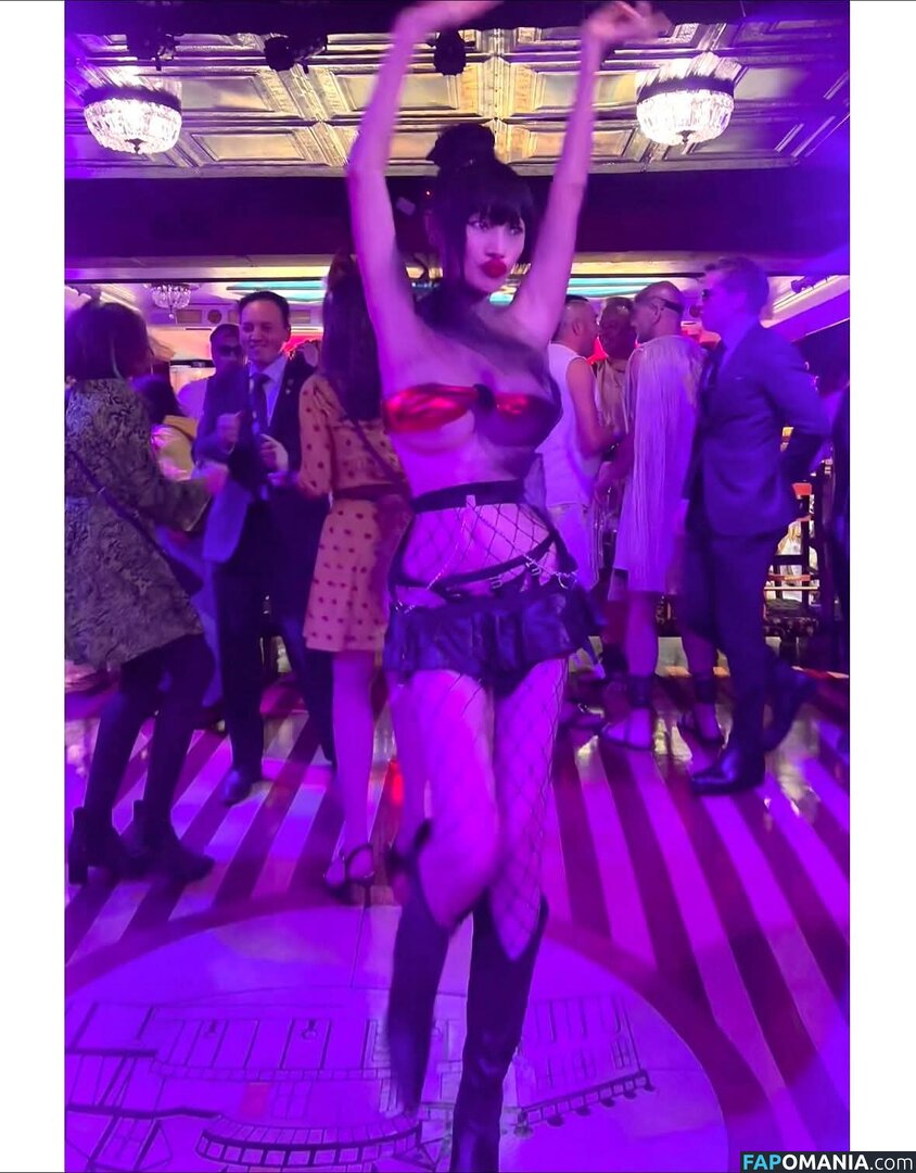 Bai Ling / iambailing Nu OnlyFans  Photo fuitée #639