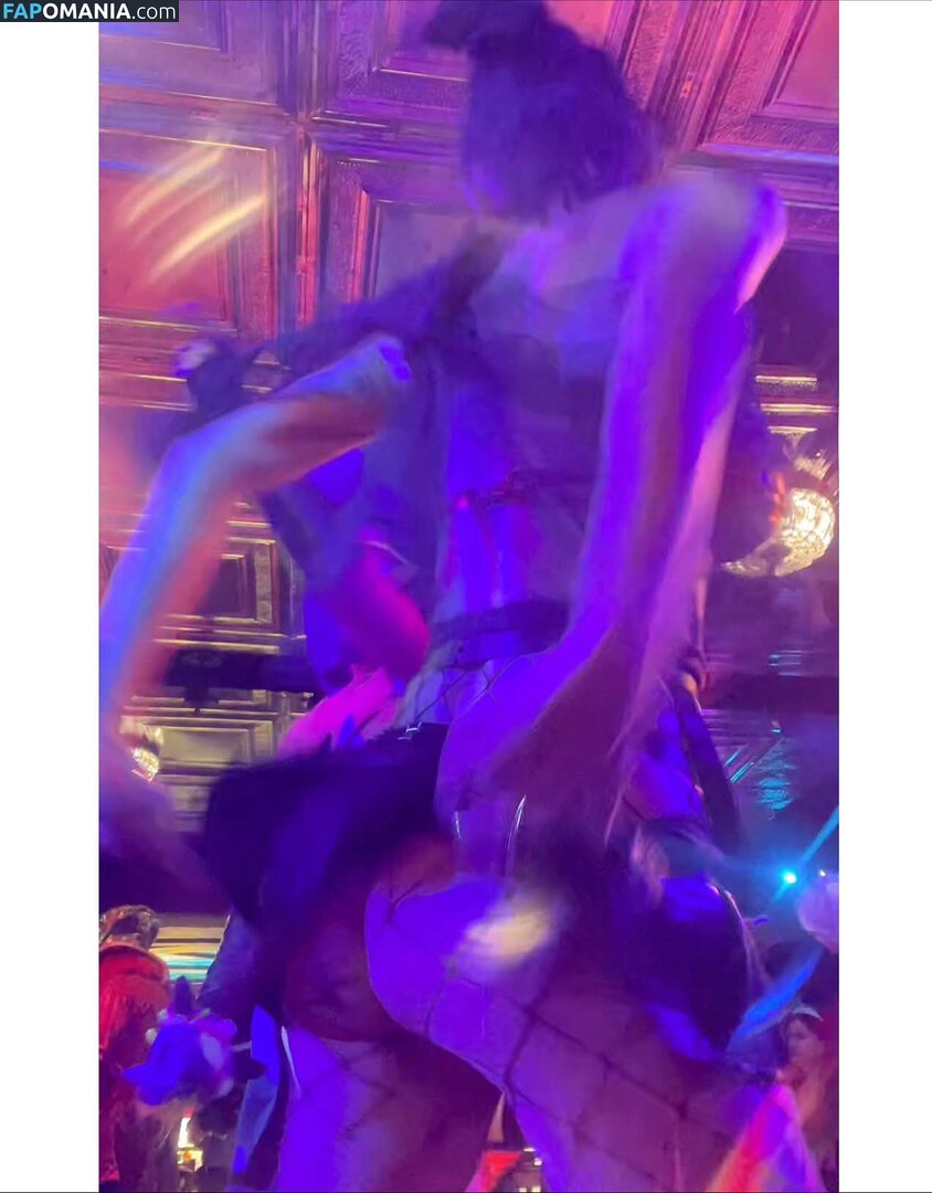 Bai Ling / iambailing Nu OnlyFans  Photo fuitée #656