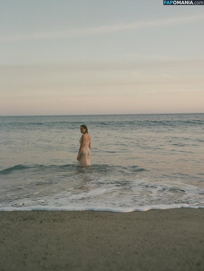 Bailee Madison / baileemadison / bailey_madis0n Nu OnlyFans  Photo fuitée #1