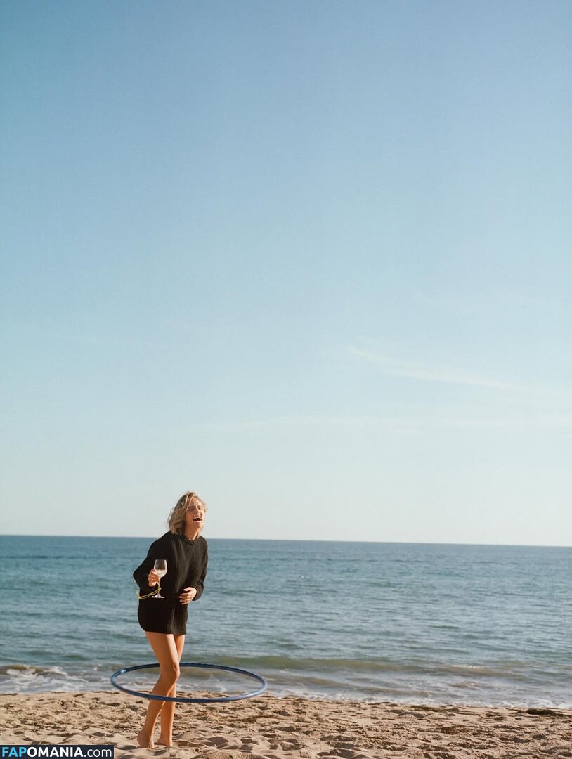 Bailee Madison / baileemadison / bailey_madis0n Nu OnlyFans  Photo fuitée #3