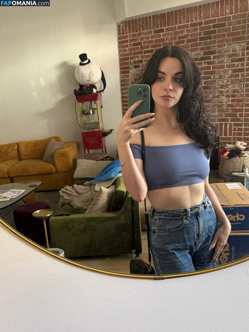 Bailey Meyers / bailienvspredator Nu OnlyFans  Photo fuitée #9