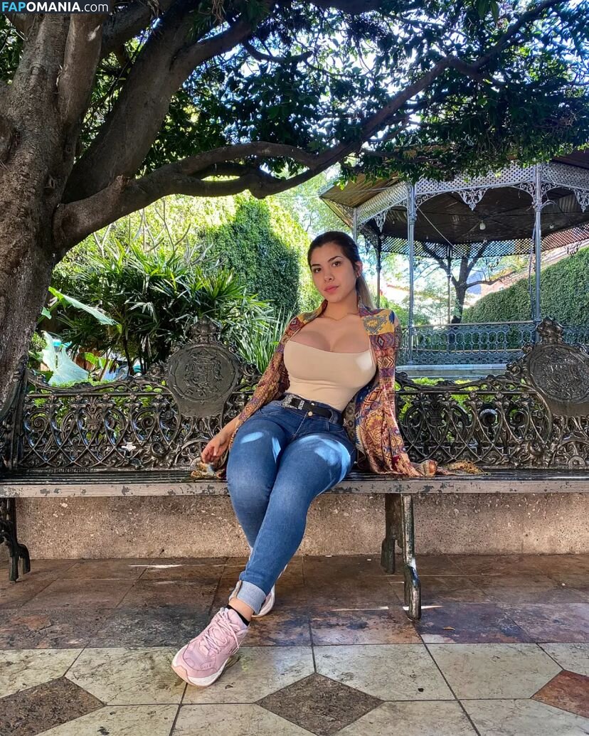 Barbara Salas / barb.slas / barbcordova_ Nu OnlyFans  Photo fuitée #4