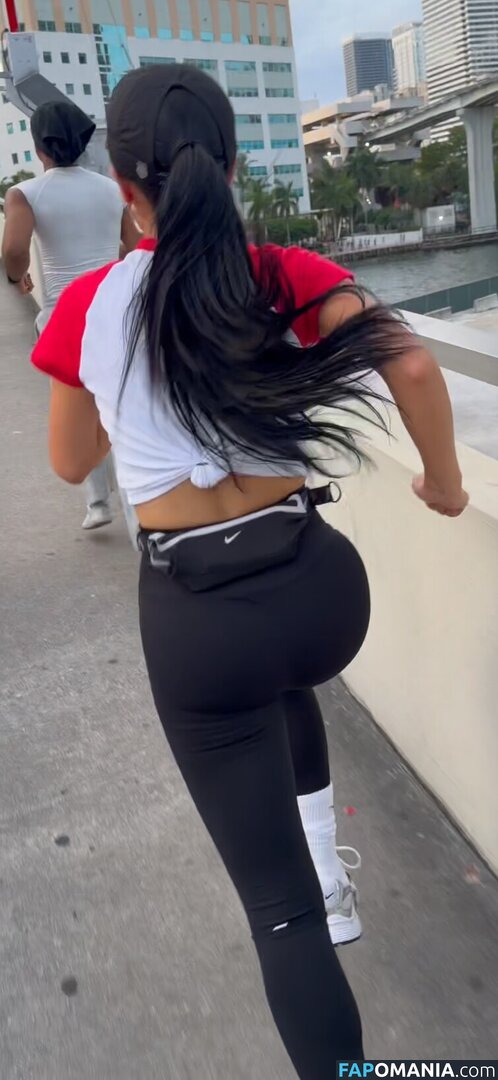 Becky G / iambeckyg / therealbeckyg Nu OnlyFans  Photo fuitée #1045