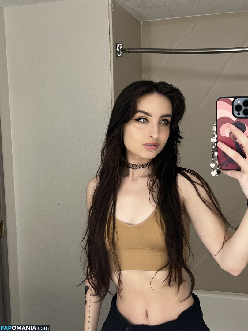 Beebee ASMR / beebeeasmr / beebeeasmr18 / beebeevip Nu OnlyFans  Photo fuitée #104