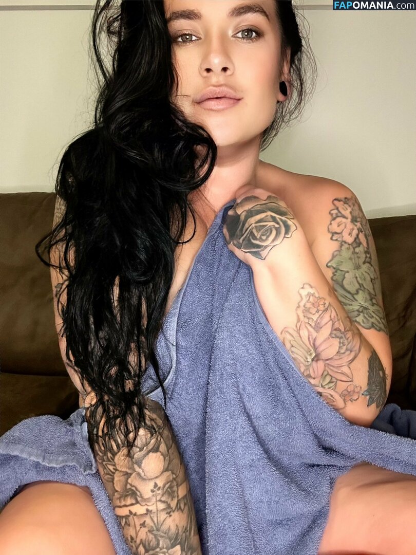 bekrose_x2 / liz_05_dixson Nu OnlyFans  Photo fuitée #62