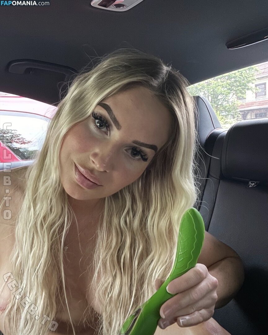 Bella Sinner / bella.sin / bella_sinner_xo Nu OnlyFans  Photo fuitée #3
