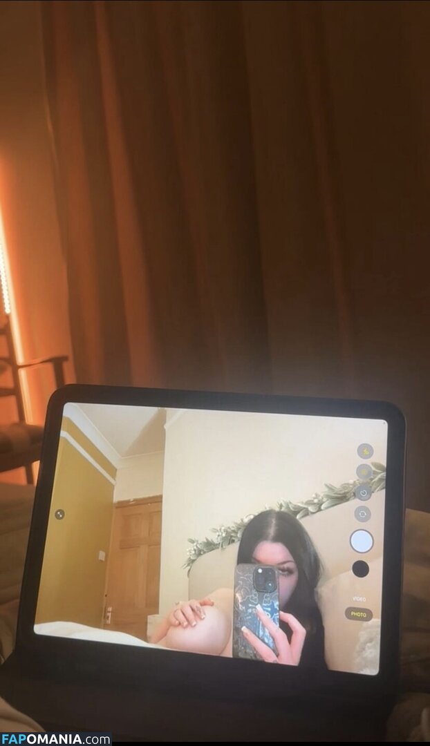 Beth Jones / _bethj05 / bethj0705 / https: Nu OnlyFans  Photo fuitée #3