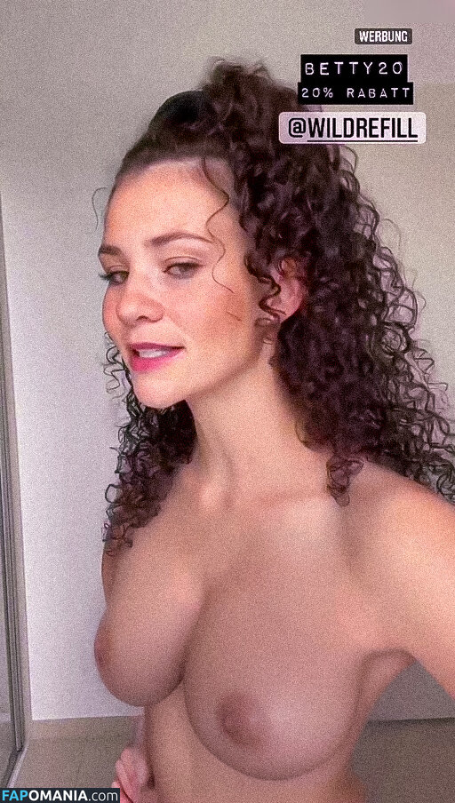 Betty Taube / bettytaube Nu OnlyFans  Photo fuitée #169