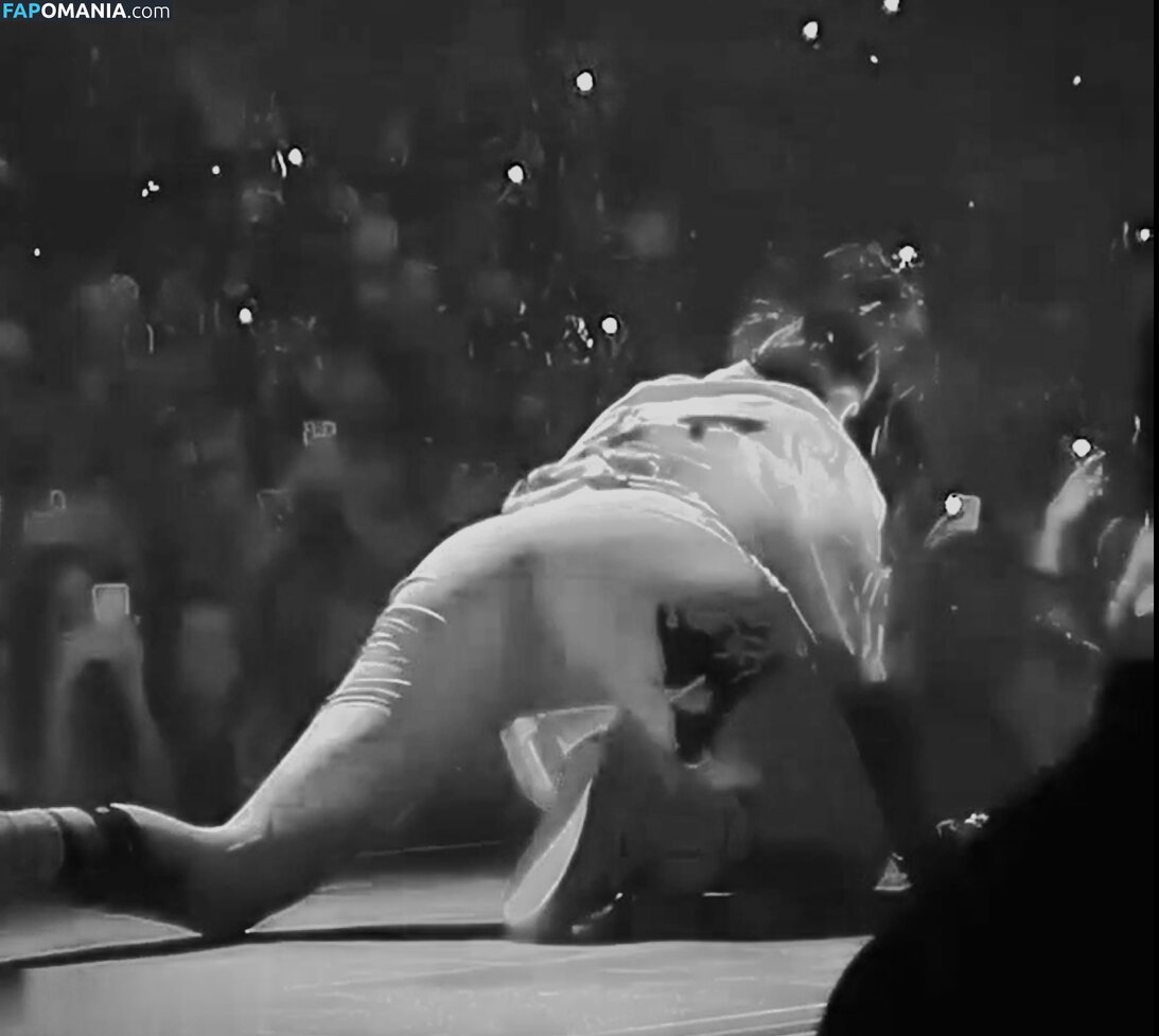 Billie Eilish / Fake / billeeilish / billieeilish Nu OnlyFans  Photo fuitée #2214