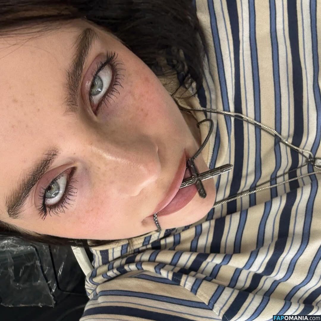 Billie Eilish / Fake / billeeilish / billieeilish Nu OnlyFans  Photo fuitée #2236