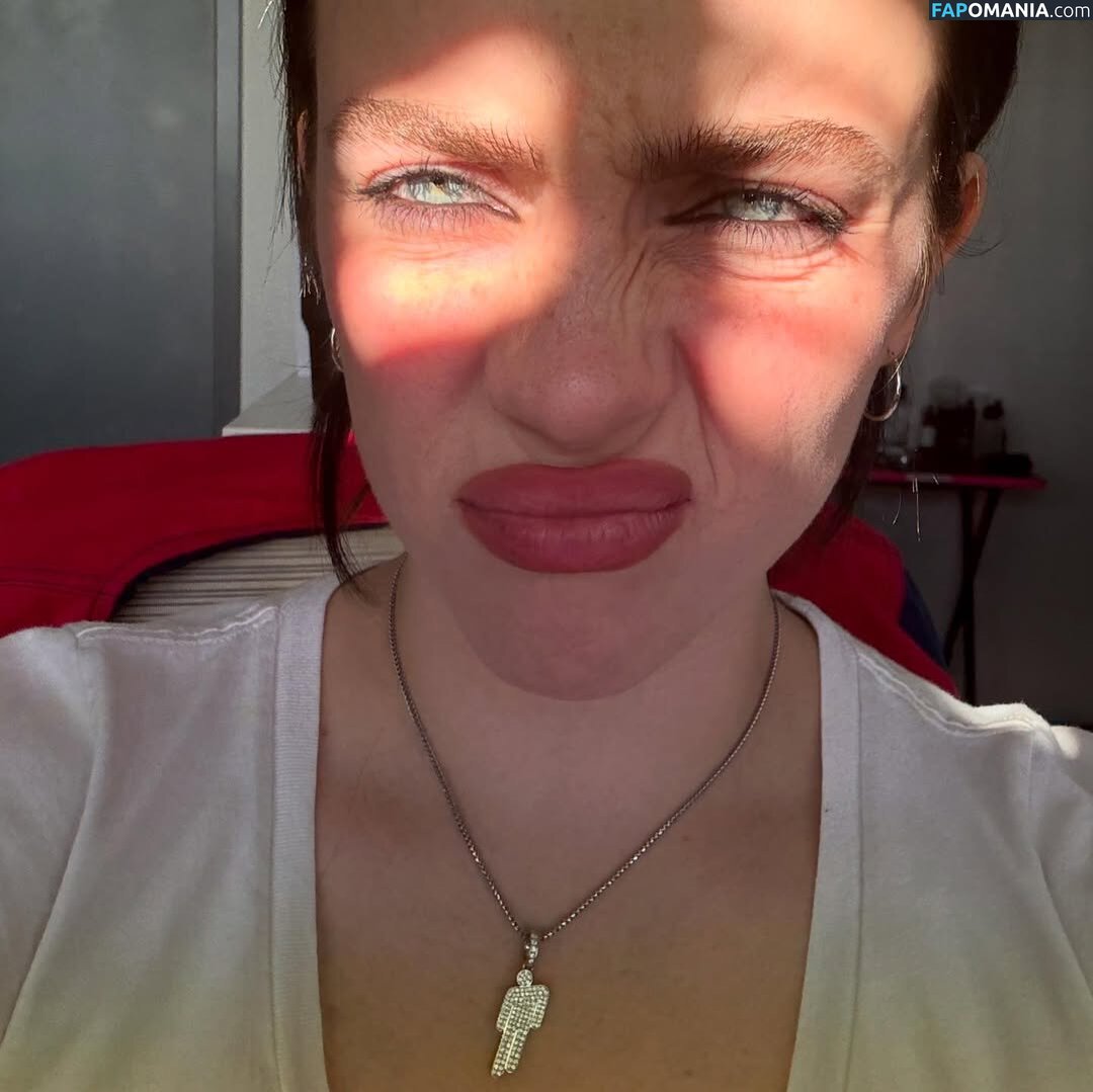 Billie Eilish / Fake / billeeilish / billieeilish Nu OnlyFans  Photo fuitée #2239