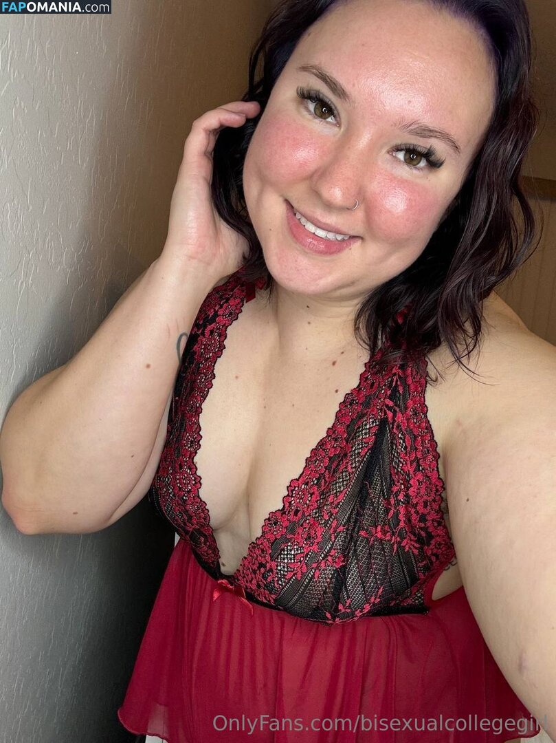 bisexualcollegegirl / rubitout Nu OnlyFans  Photo fuitée #11