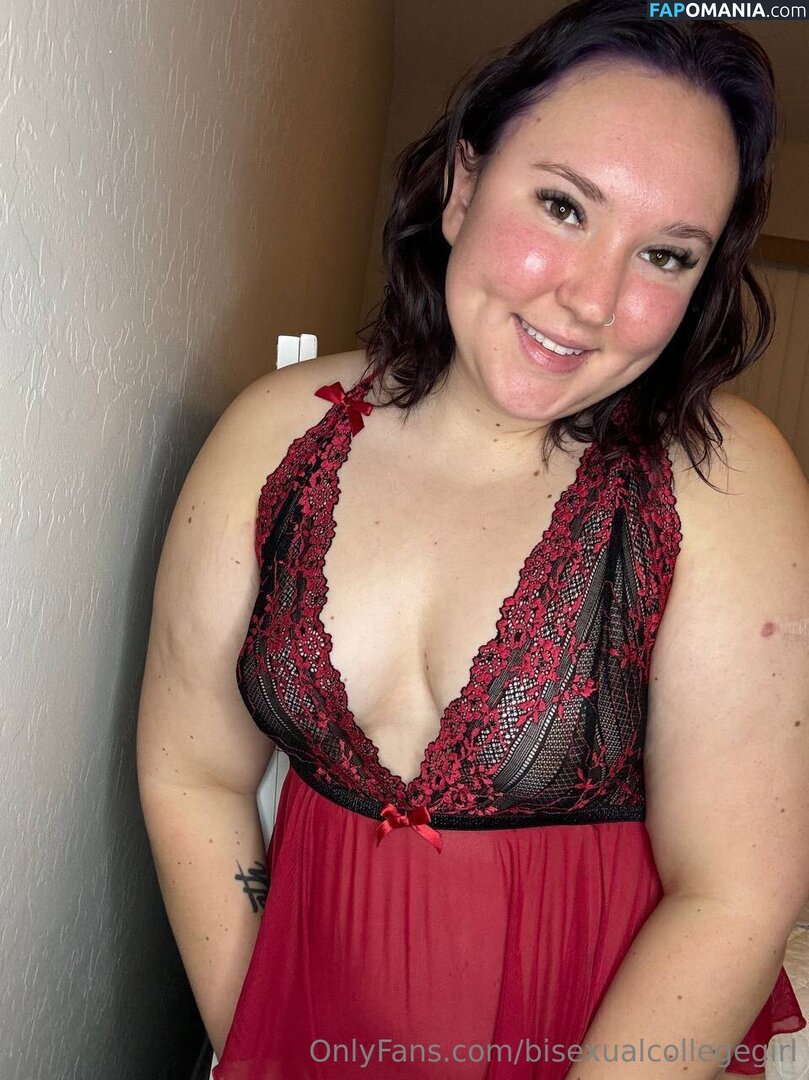 bisexualcollegegirl / rubitout Nu OnlyFans  Photo fuitée #15