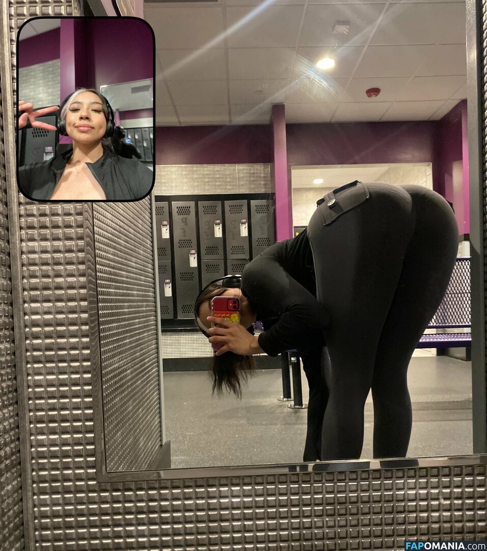 222harumii / bodyby.harumiii / emily_hernandez / harumi Nu OnlyFans  Photo fuitée #25