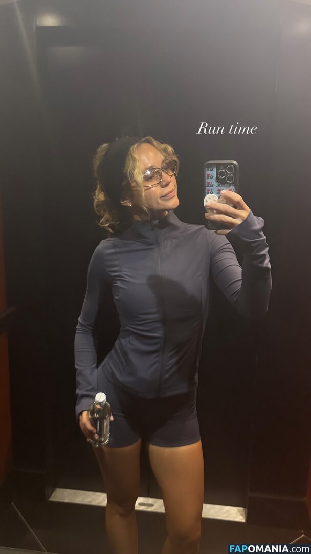 Brec Bassinger / brecbassinger Nu OnlyFans  Photo fuitée #262