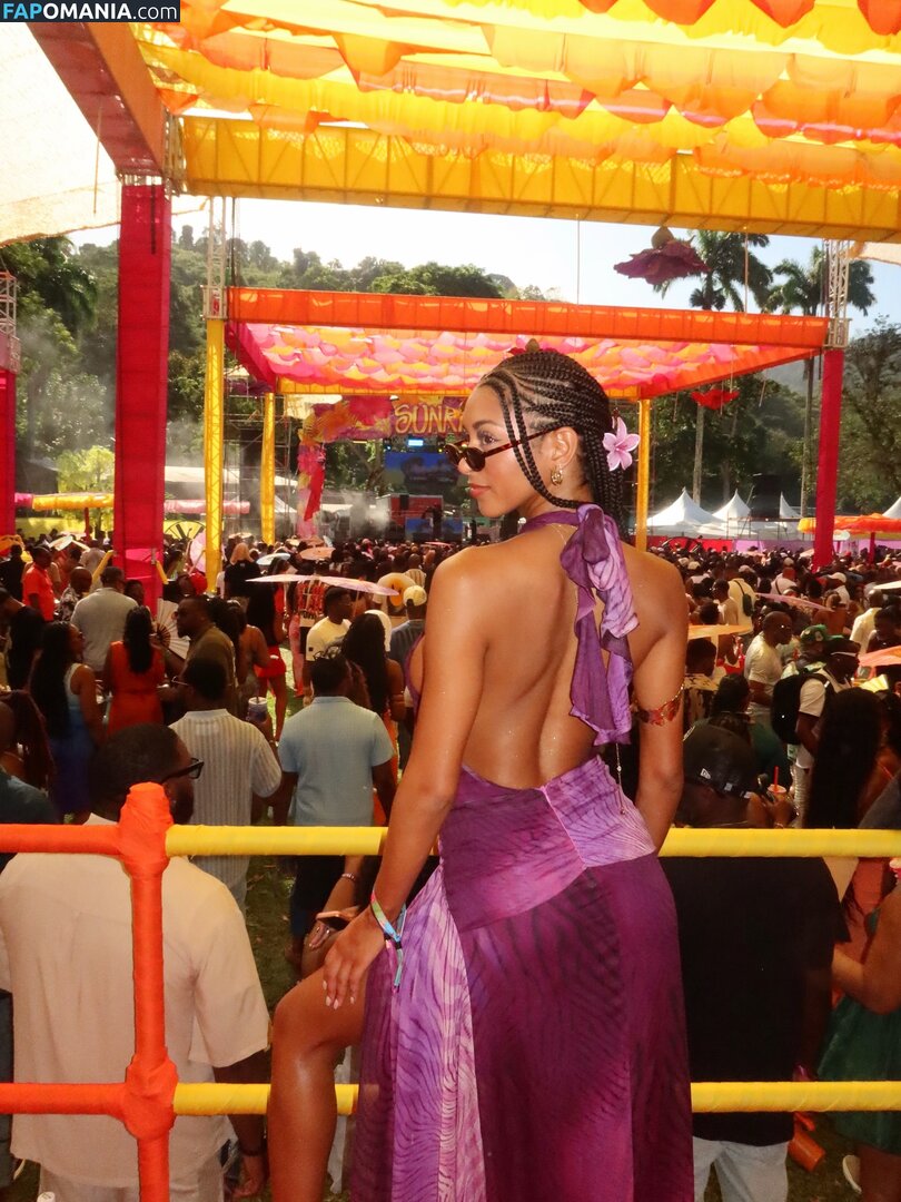 Briana Smith / brianaans / brianaas / brismith Nu OnlyFans  Photo fuitée #300