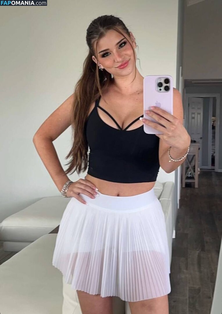 Brooke Monk / brookemonk Nu OnlyFans  Photo fuitée #1