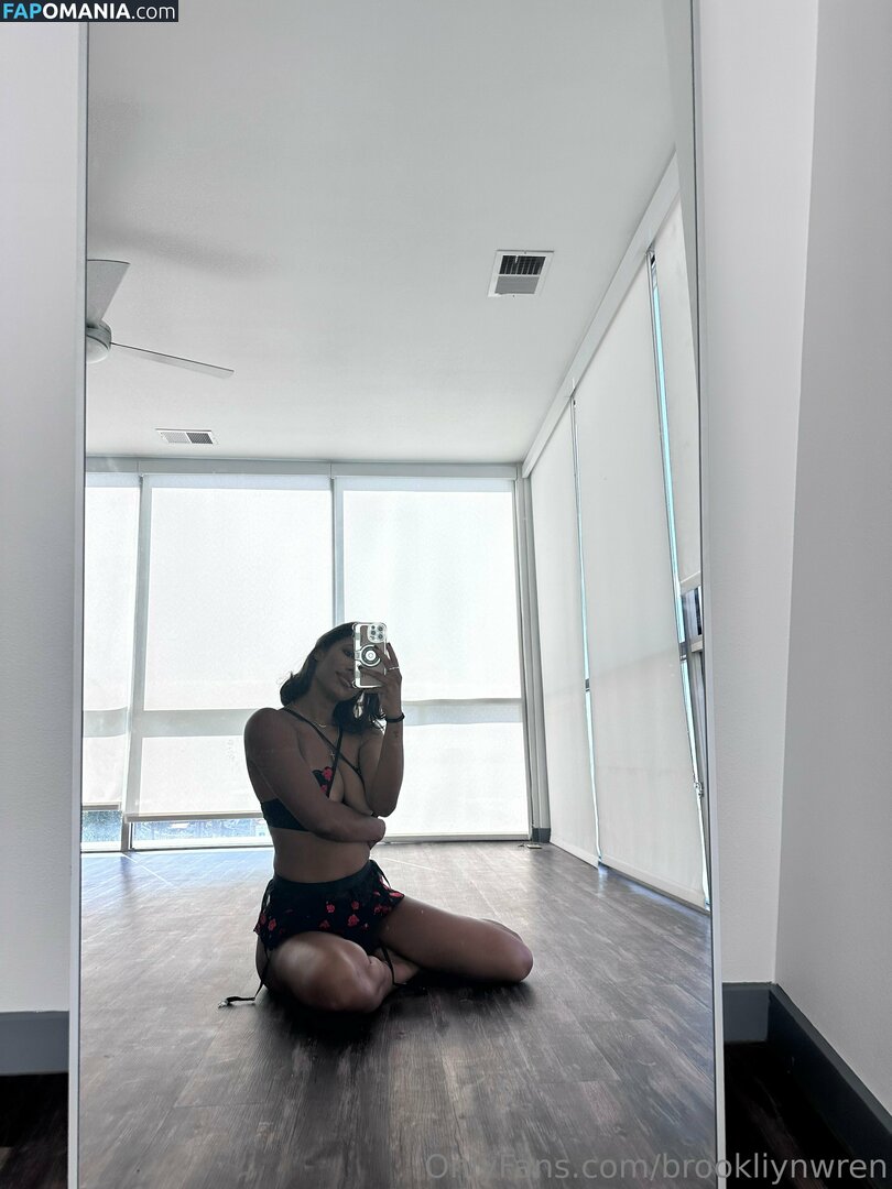 Brookliyn Wren / brookliyn_wren / brookliynwren / helloBROOKLIYN Nu OnlyFans  Photo fuitée #741
