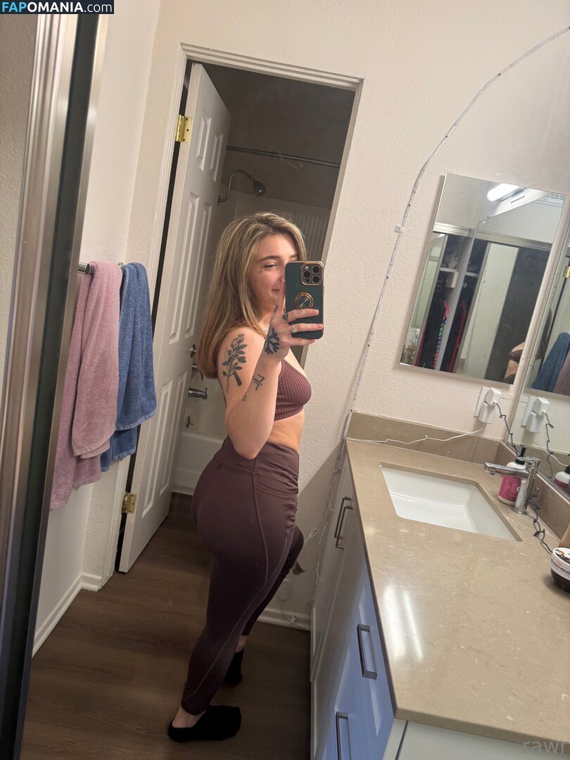 Brooklyn Dunn / brooklynd03 / flowermellon Nu OnlyFans  Photo fuitée #6