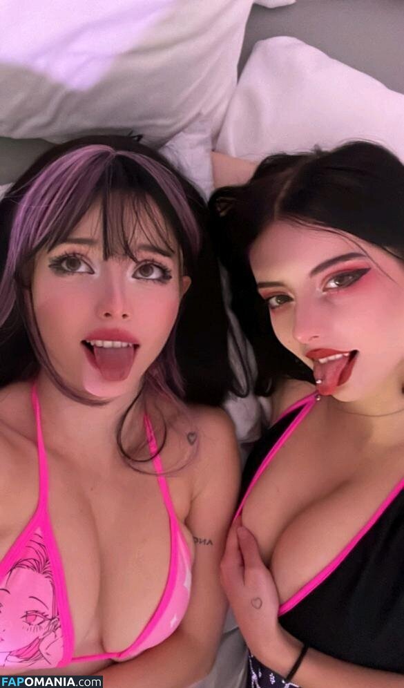 Burch Twins / juliaaburch Nu OnlyFans  Photo fuitée #4