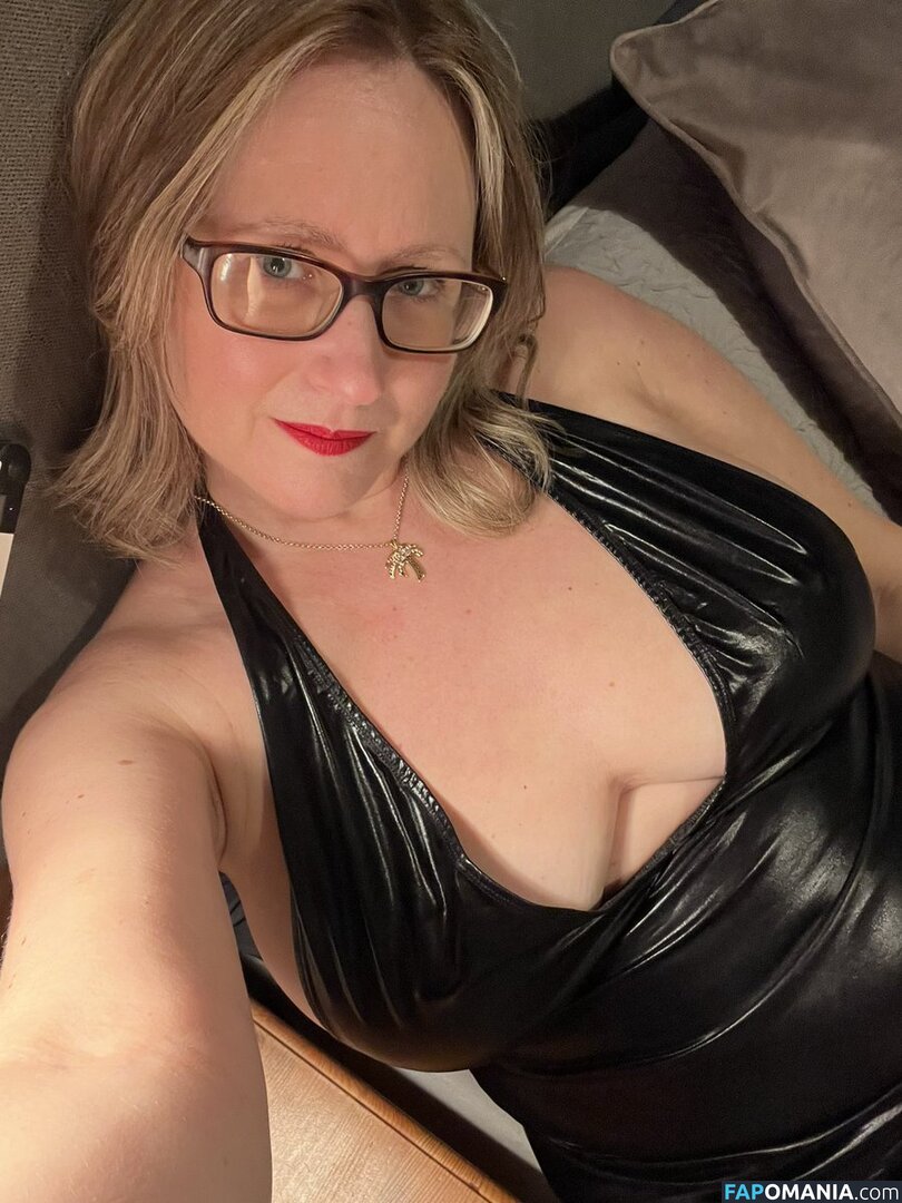 Bustyblondmombshell Nu OnlyFans  Photo fuitée #9
