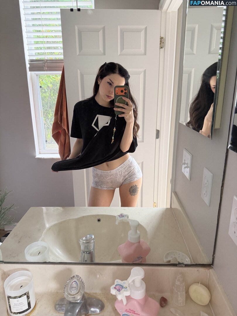 Busy B Asmr / busybasmr Nu OnlyFans  Photo fuitée #1034