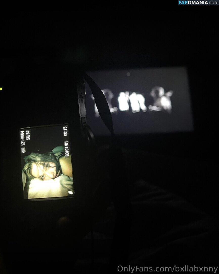 Bxllabxnny / allie_barr25 Nu OnlyFans  Photo fuitée #1