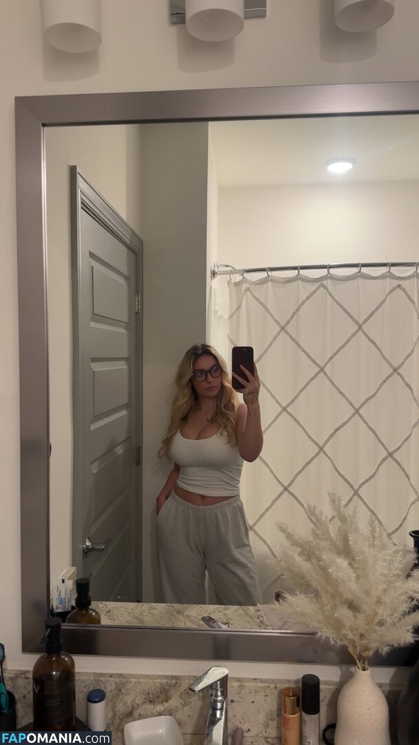 Caitlin Betterly / caitlin.betterly Nu OnlyFans  Photo fuitée #1
