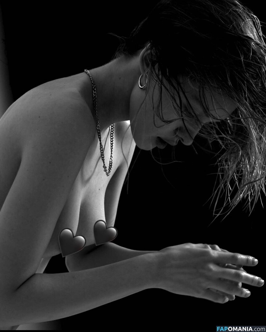 Cami.kova Nu OnlyFans  Photo fuitée #11