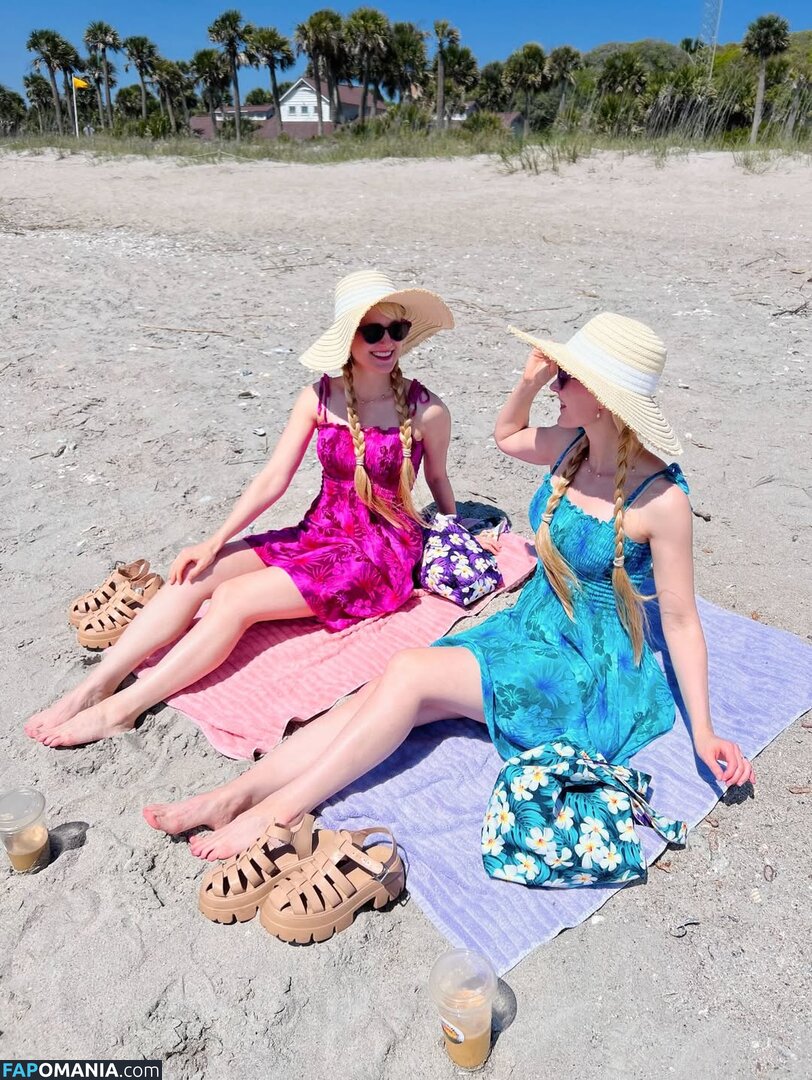 Camille And Kennerly / camillekennerly Nu OnlyFans  Photo fuitée #24