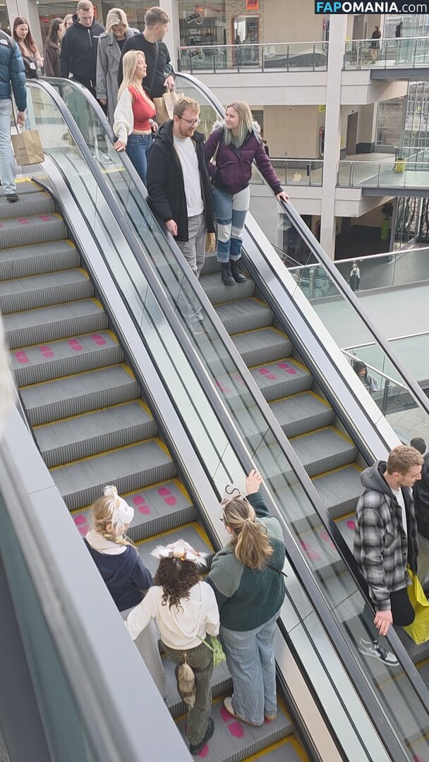 CANDID Boobs / bouncy / braless / cleavage / downblouse / jiggly Nu OnlyFans  Photo fuitée #22