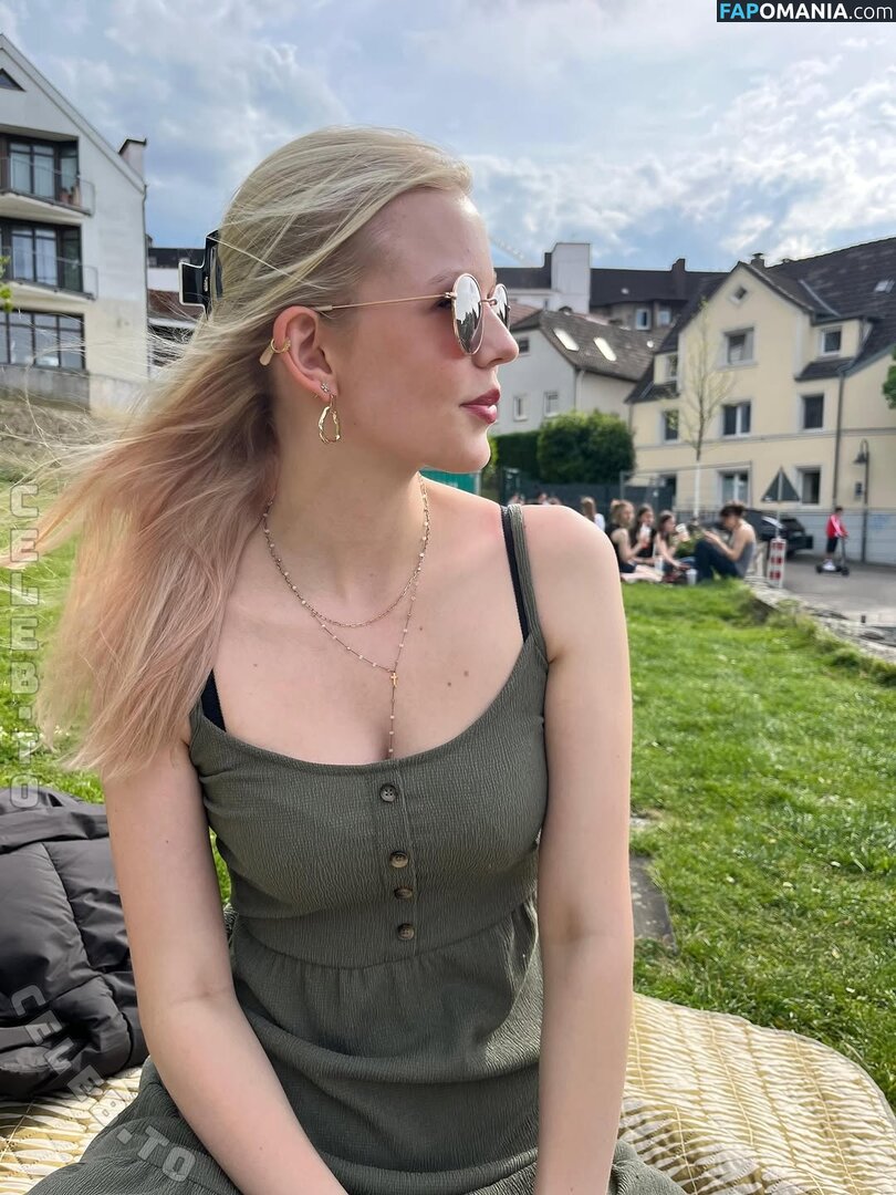 Cara_lb / Cara_lb1 / Cara_liebe Nu OnlyFans  Photo fuitée #2