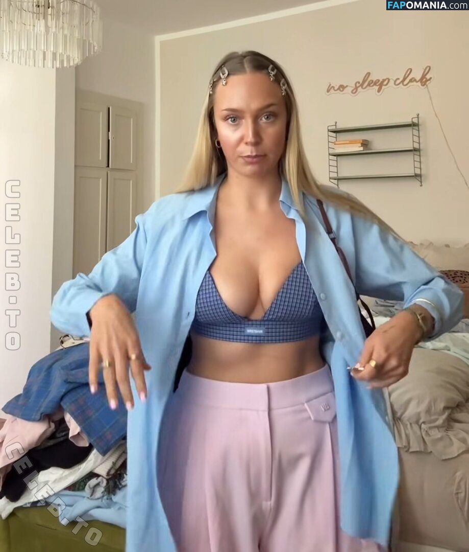 Caramella / kimcaramella Nu OnlyFans  Photo fuitée #3
