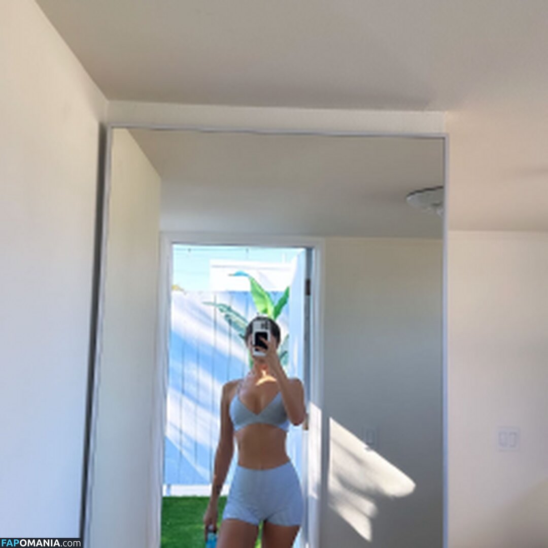 Carmella Rose / carmellarose Nu OnlyFans  Photo fuitée #1