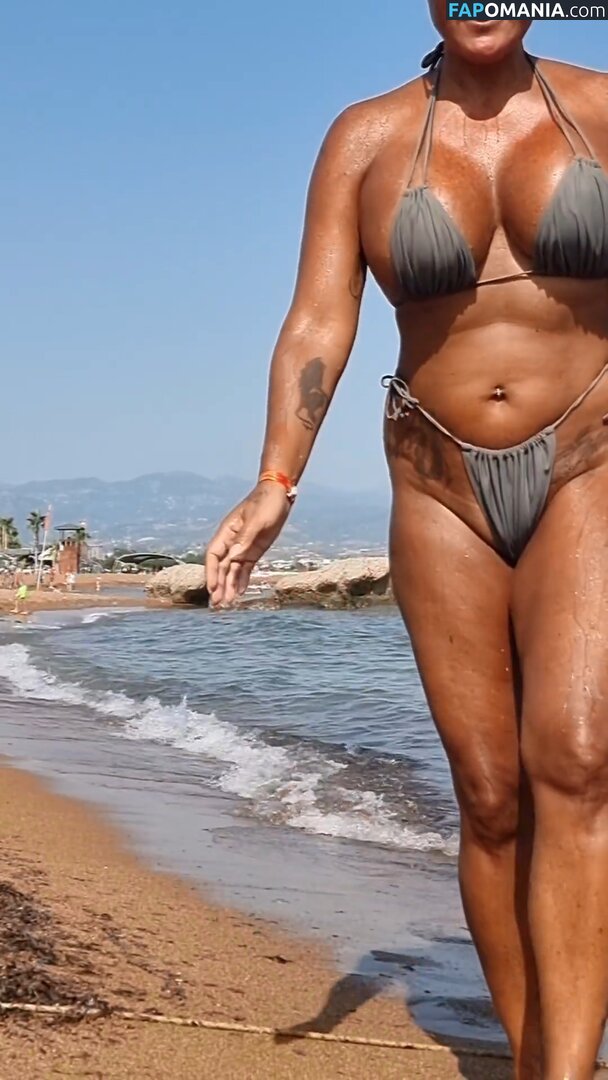 Caroline Öberg / carrooberg Nu OnlyFans  Photo fuitée #10