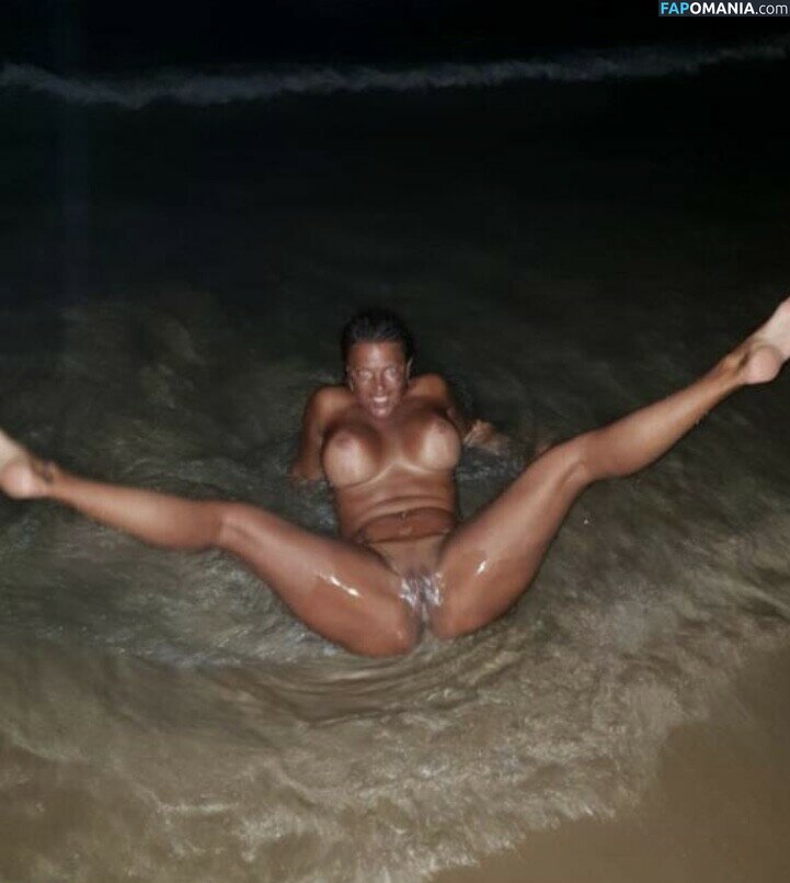 Caroline Öberg / carrooberg Nu OnlyFans  Photo fuitée #23