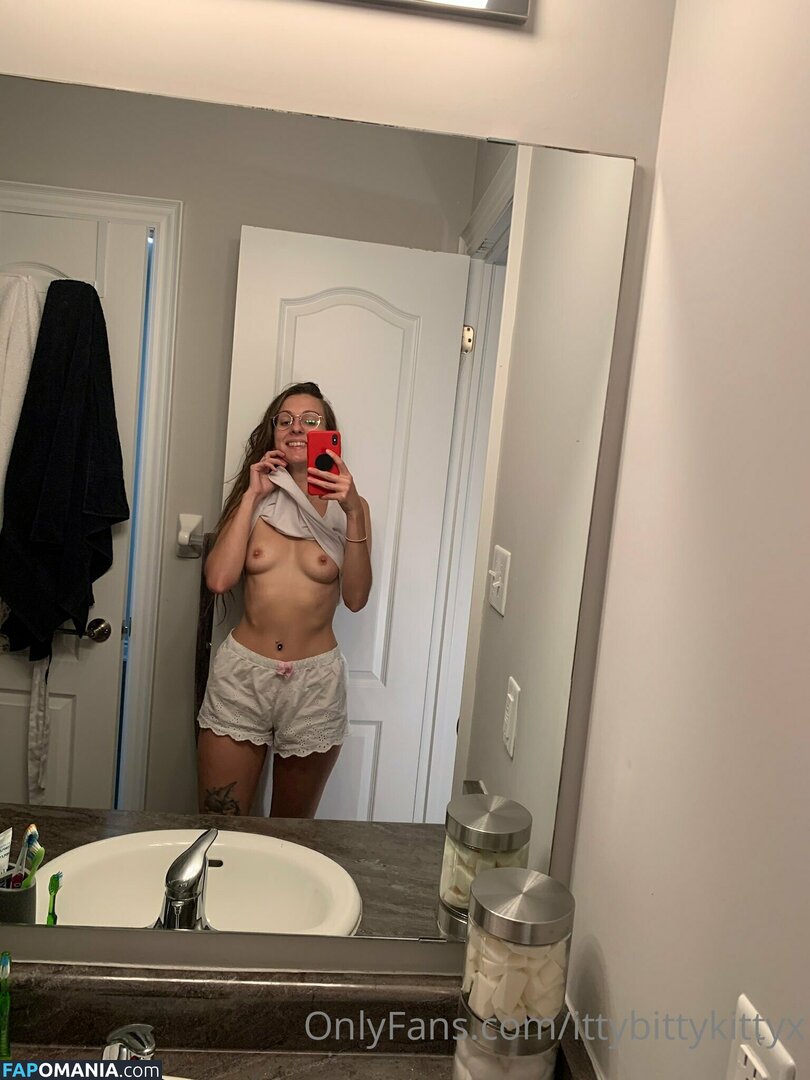 catandthebat / wittlemousey Nu OnlyFans  Photo fuitée #29