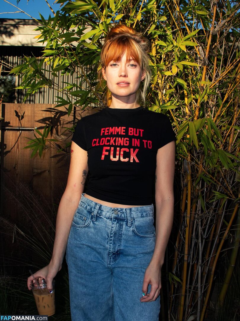 Catherine McCafferty / PrettyGay / catherine_mccaff Nu OnlyFans  Photo fuitée #1