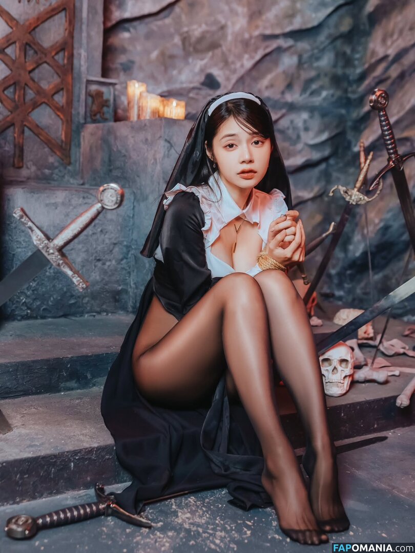 cathy_potato / opalpotato Nu OnlyFans  Photo fuitée #5