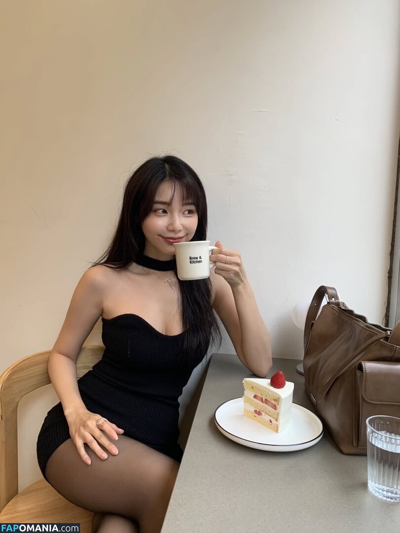 cathy_potato / opalpotato Nu OnlyFans  Photo fuitée #13