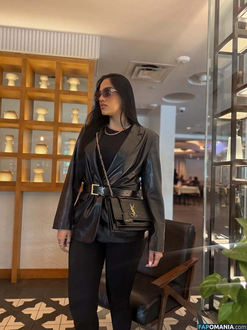 Cecilia Rossell / ceciliarossellhn Nu OnlyFans  Photo fuitée #17
