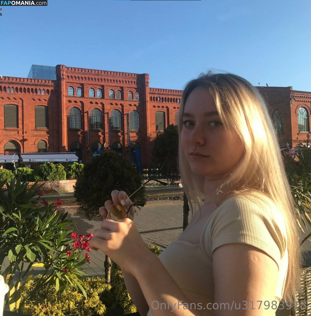 celebrity_hannah_montana Nu OnlyFans  Photo fuitée #9
