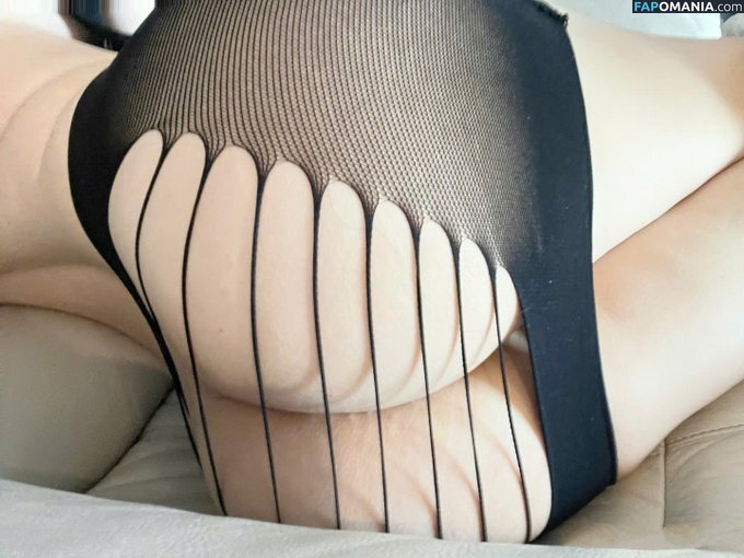 celi.nejy Nu OnlyFans  Photo fuitée #3