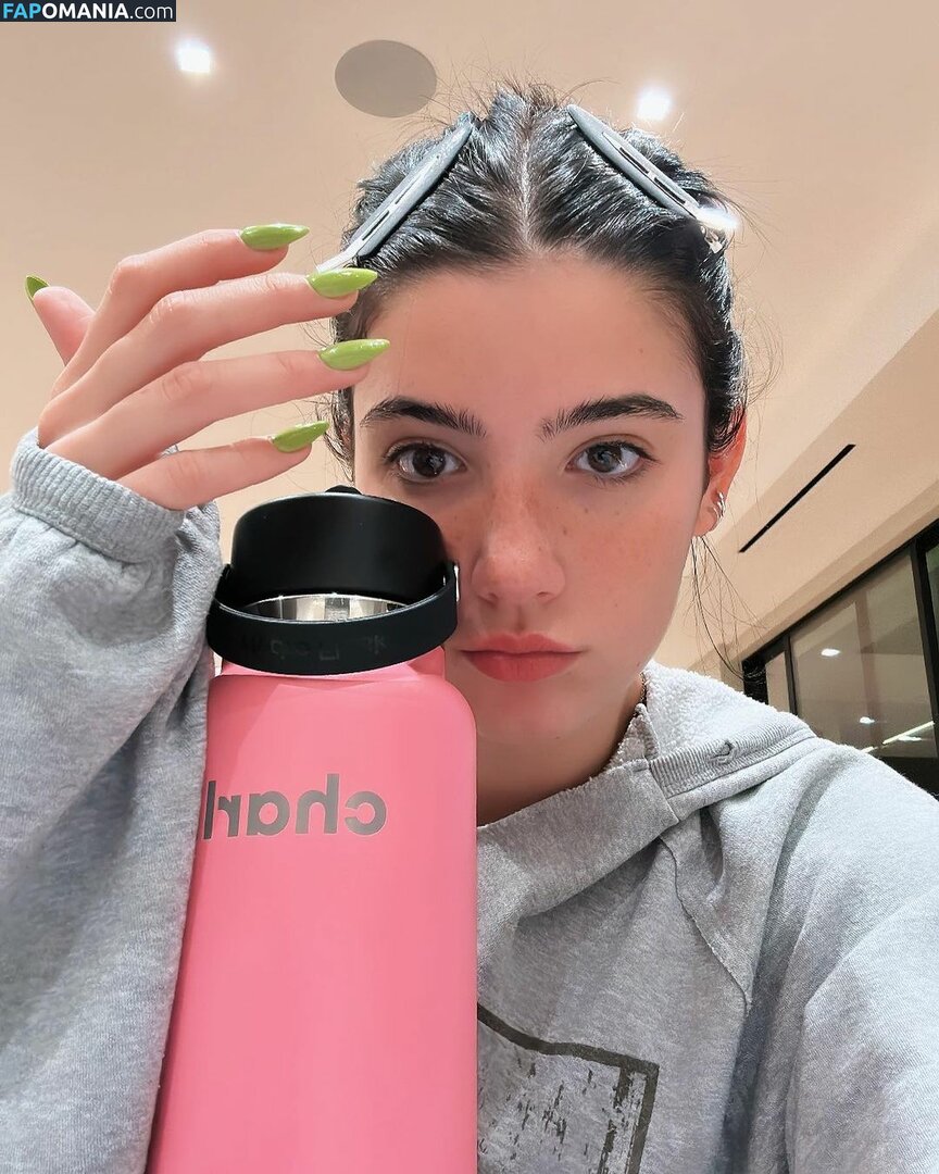 Charli D'Amelio / Charli Damelio / charlidamelio / charliesdamelio Nu OnlyFans  Photo fuitée #165