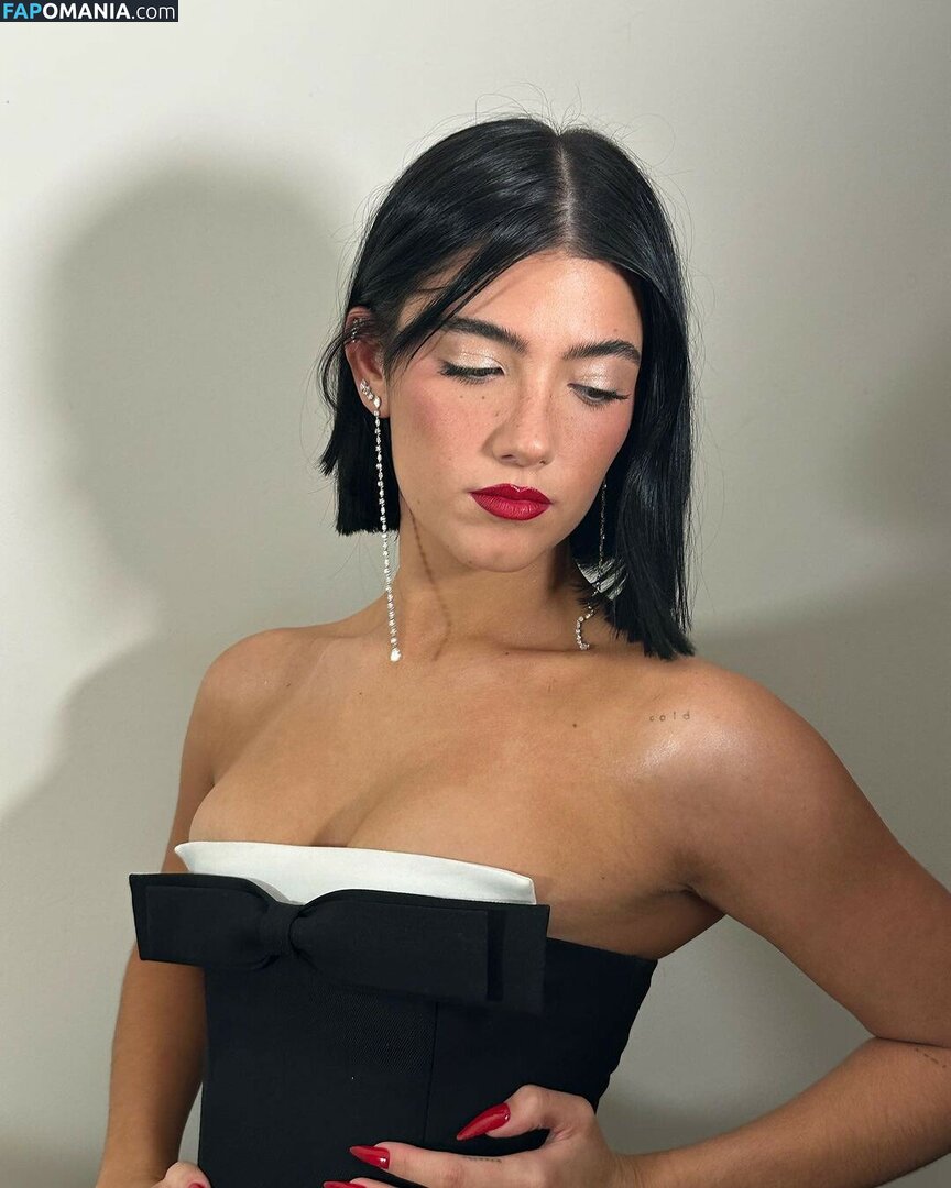 Charli D'Amelio / Charli Damelio / charlidamelio / charliesdamelio Nu OnlyFans  Photo fuitée #259