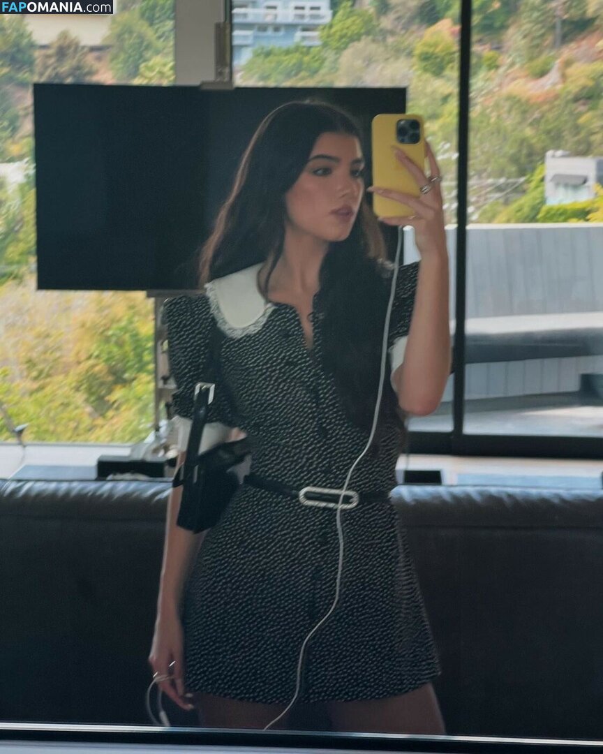 Charli D'Amelio / Charli Damelio / charlidamelio / charliesdamelio Nu OnlyFans  Photo fuitée #320