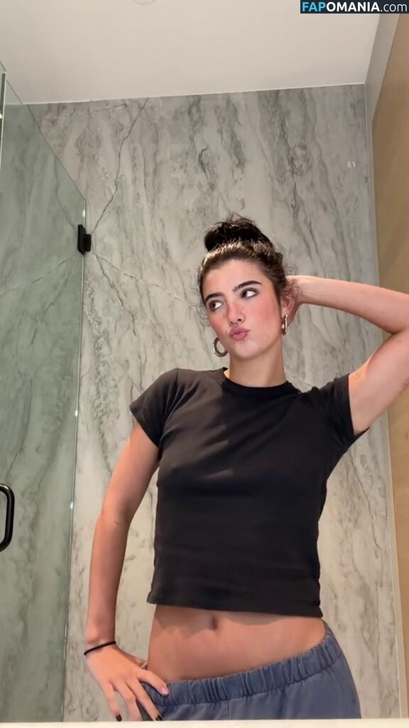 Charli D'Amelio / Charli Damelio / charlidamelio / charliesdamelio Nu OnlyFans  Photo fuitée #344